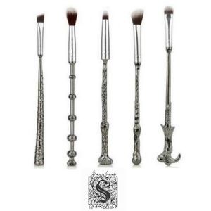 NWOT Harry Potter Wand Inspired Makeup Brushes